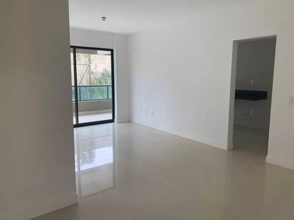 Apartamento à venda com 2 quartos, 94m² - Foto 4