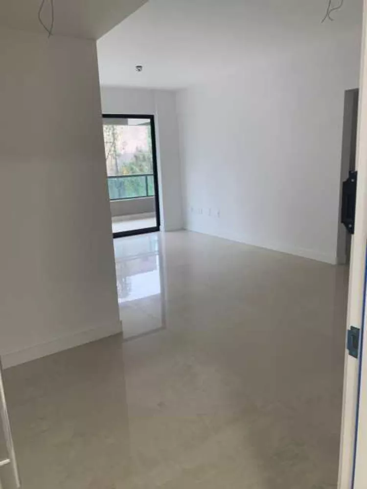 Apartamento à venda com 2 quartos, 94m² - Foto 3