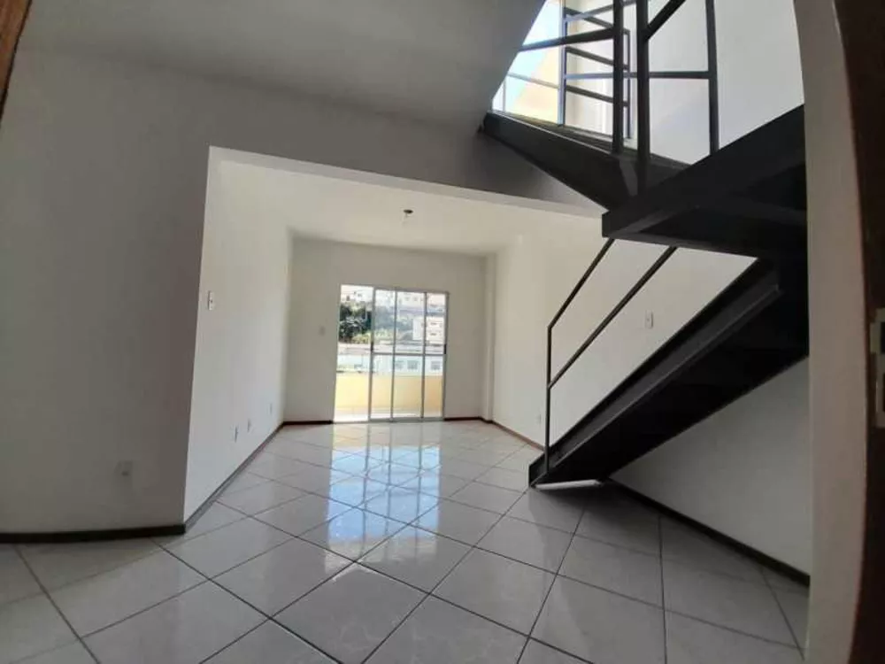 Cobertura à venda com 3 quartos, 135m² - Foto 3