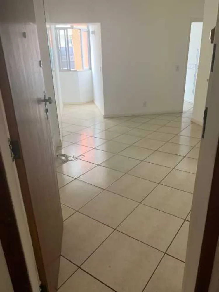 Apartamento à venda com 2 quartos, 88m² - Foto 2