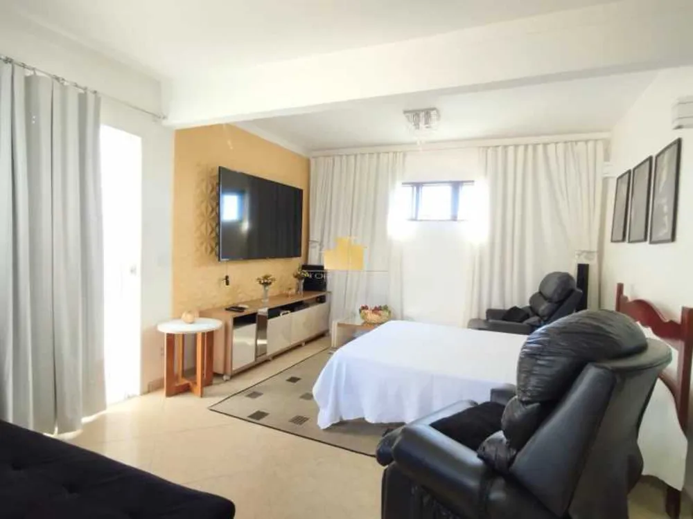 Casa, 3 quartos, 233 m² - Foto 2