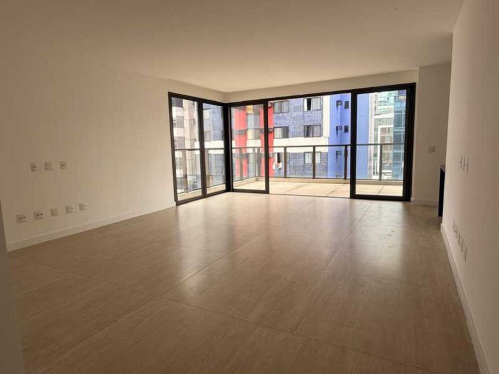 Apartamento à venda com 4 quartos, 350m² - Foto 4