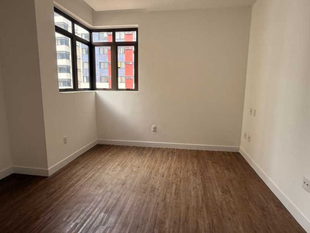 Apartamento à venda com 4 quartos, 350m² - Foto 12