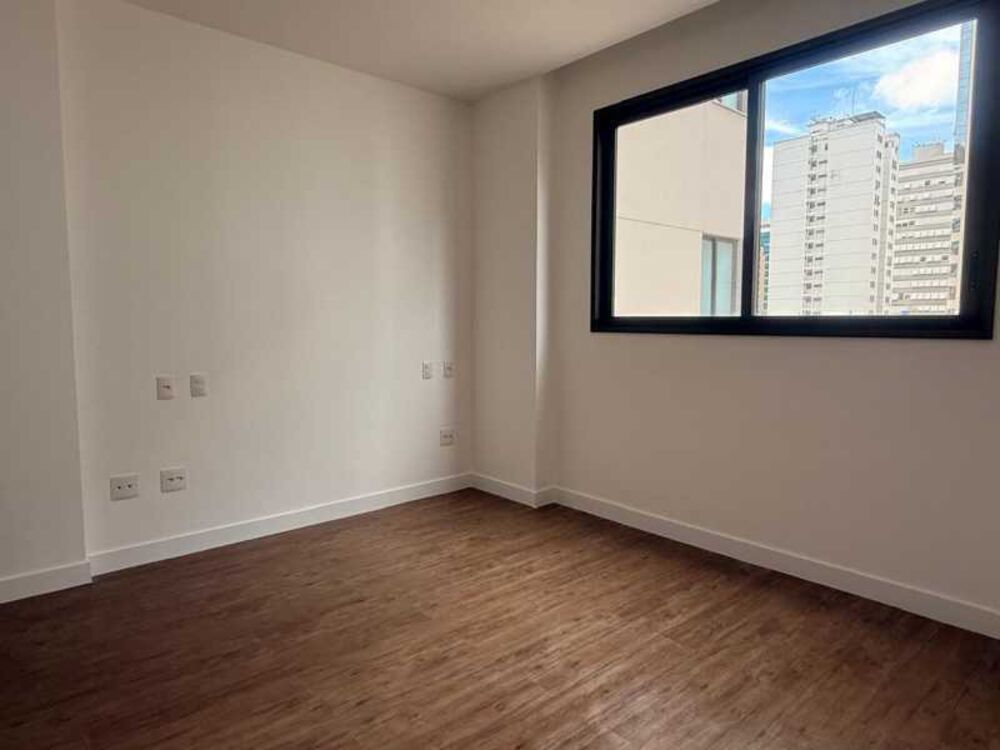 Apartamento à venda com 4 quartos, 350m² - Foto 18