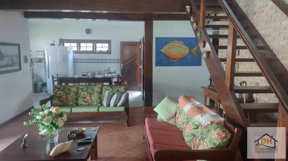 Casa, 4 quartos, 241 m² - Foto 2