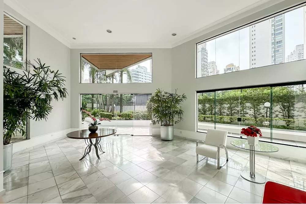 Apartamento, 4 quartos, 244 m² - Foto 2
