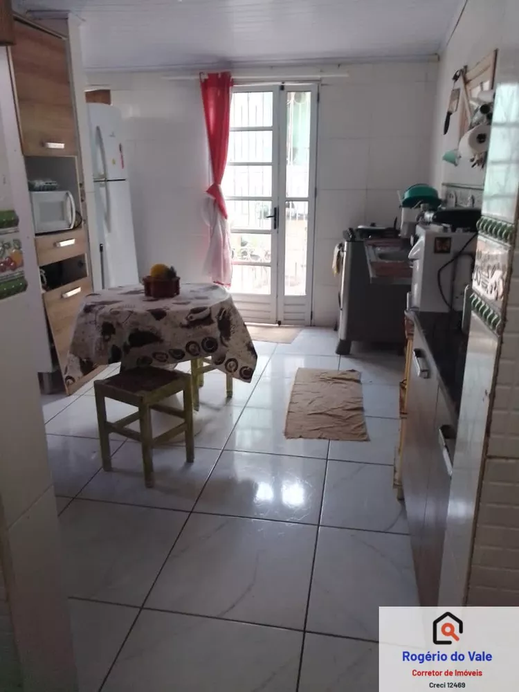 Casa à venda com 3 quartos, 100m² - Foto 8