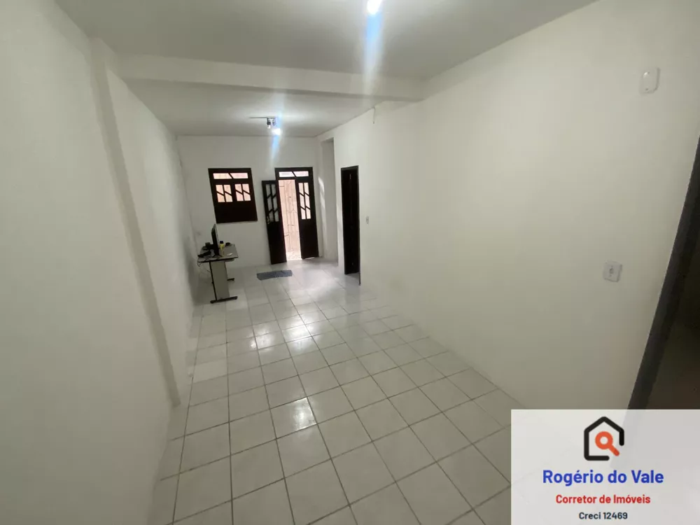 Casa à venda com 3 quartos, 120m² - Foto 1