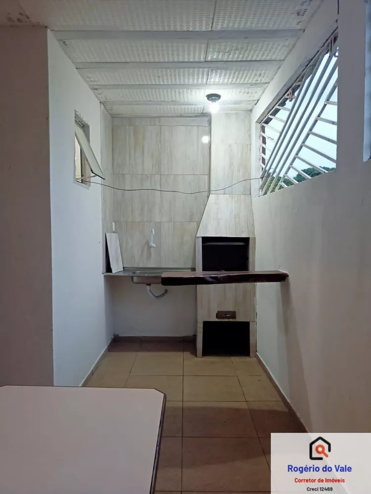 Casa de Condomínio à venda com 4 quartos, 100m² - Foto 2