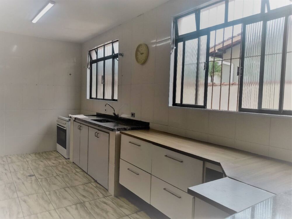 Sobrado, 4 quartos, 294 m² - Foto 2