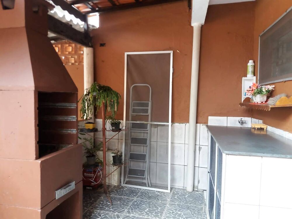 Sobrado à venda com 2 quartos, 150m² - Foto 2