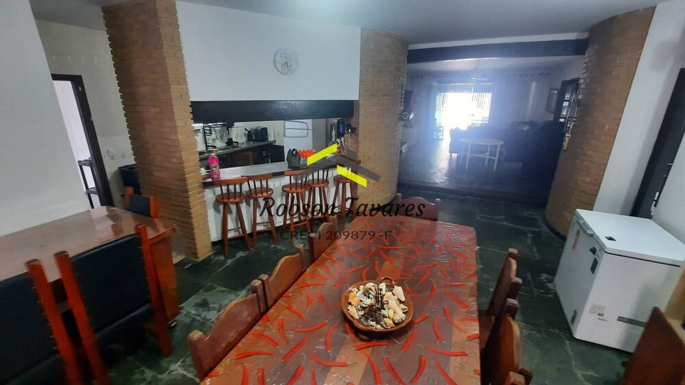 Casa à venda com 4 quartos, 361m² - Foto 7