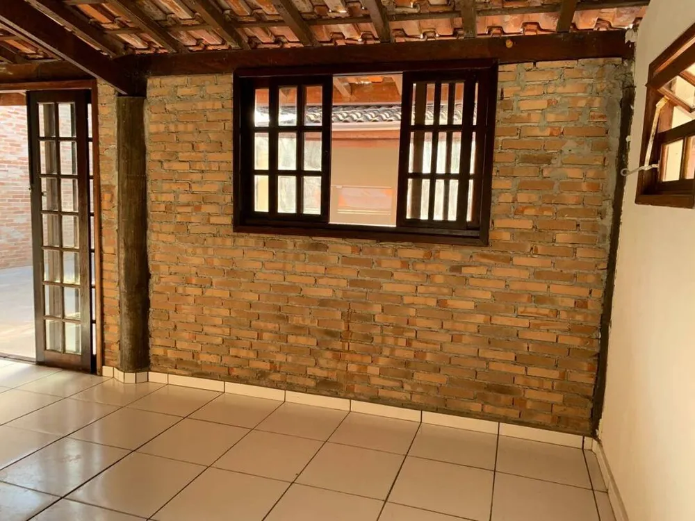 Casa, 3 quartos, 180 m² - Foto 2