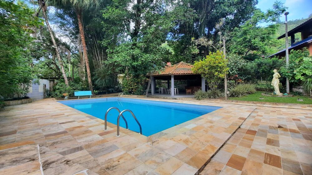 Casa, 4 quartos, 135 m² - Foto 1