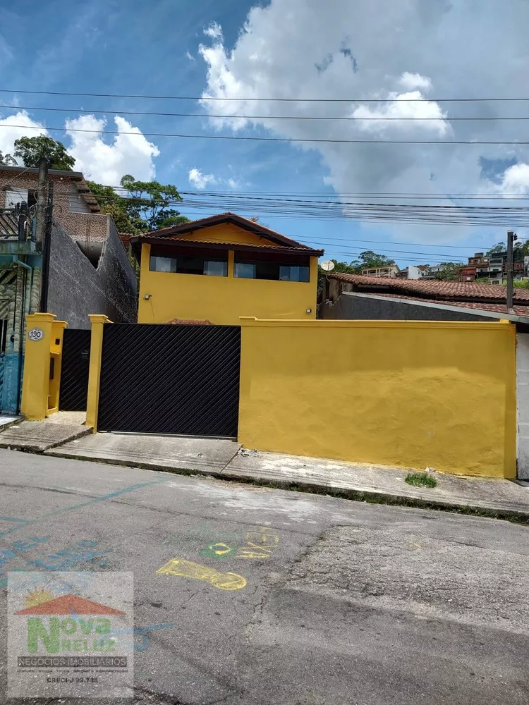 Sobrado à venda com 5 quartos, 270m² - Foto 1