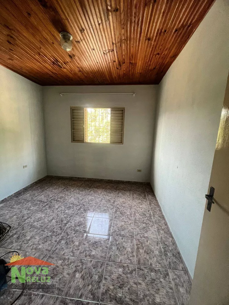 Casa à venda com 2 quartos, 300m² - Foto 3