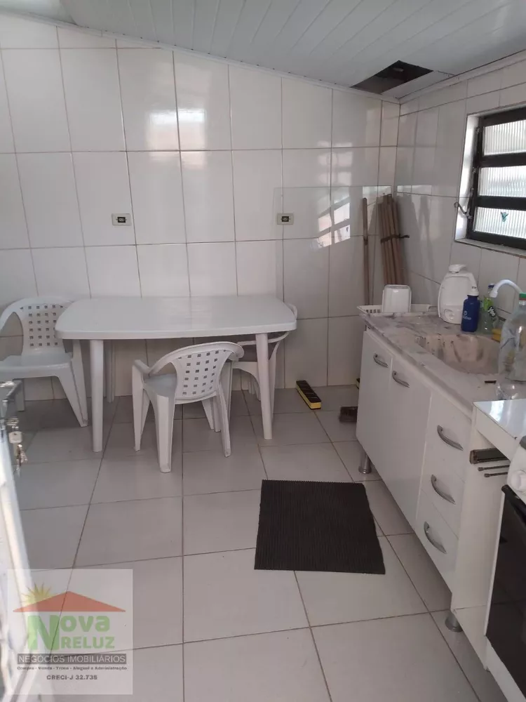 Casa à venda com 2 quartos, 59m² - Foto 2