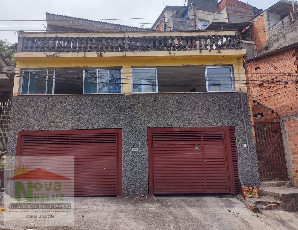 Casa à venda com 4 quartos, 335m² - Foto 1
