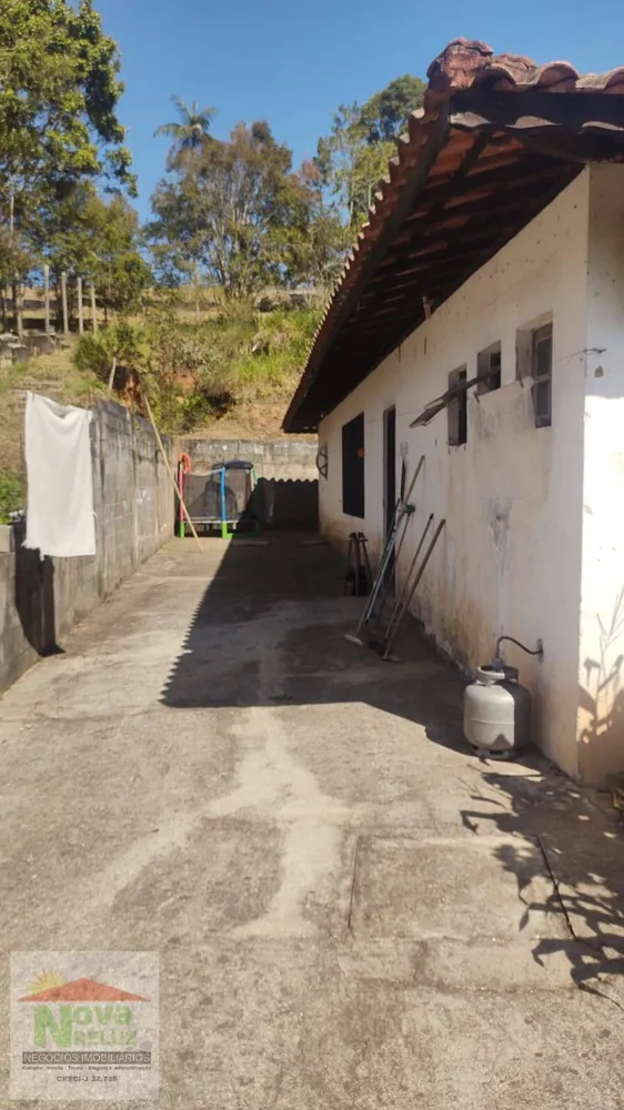 Chácara, 3 quartos, 2500 m² - Foto 1