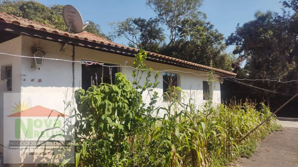 Fazenda à venda com 3 quartos, 2500m² - Foto 1