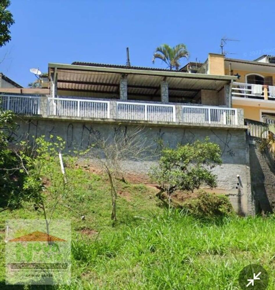 Casa à venda com 2 quartos, 195m² - Foto 1