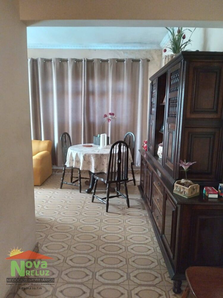 Casa à venda com 2 quartos, 300m² - Foto 7