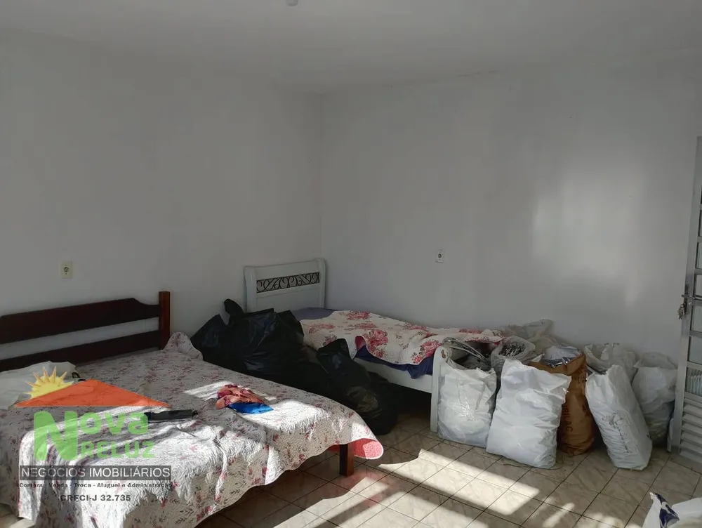 Chácara, 4 quartos, 4720 m² - Foto 1