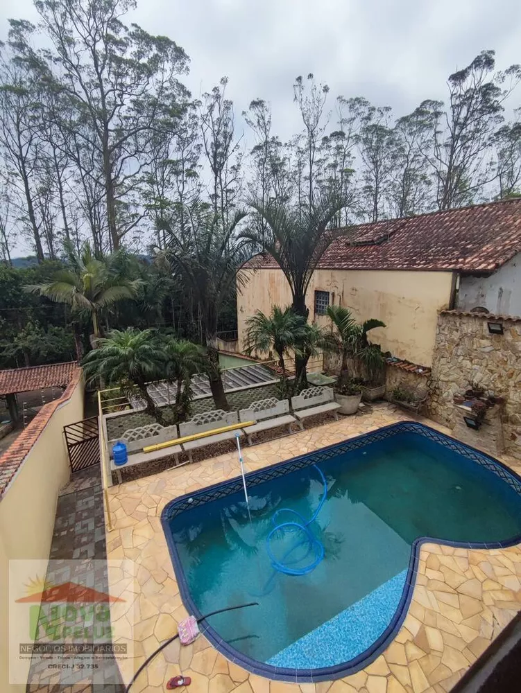 Fazenda à venda com 3 quartos, 600m² - Foto 1