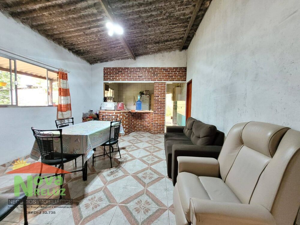 Chácara à venda com 3 quartos, 450m² - Foto 1