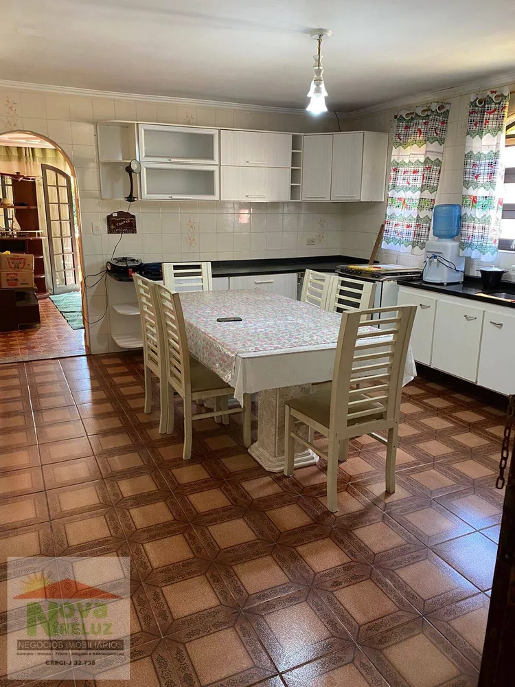 Fazenda à venda com 3 quartos, 300m² - Foto 4