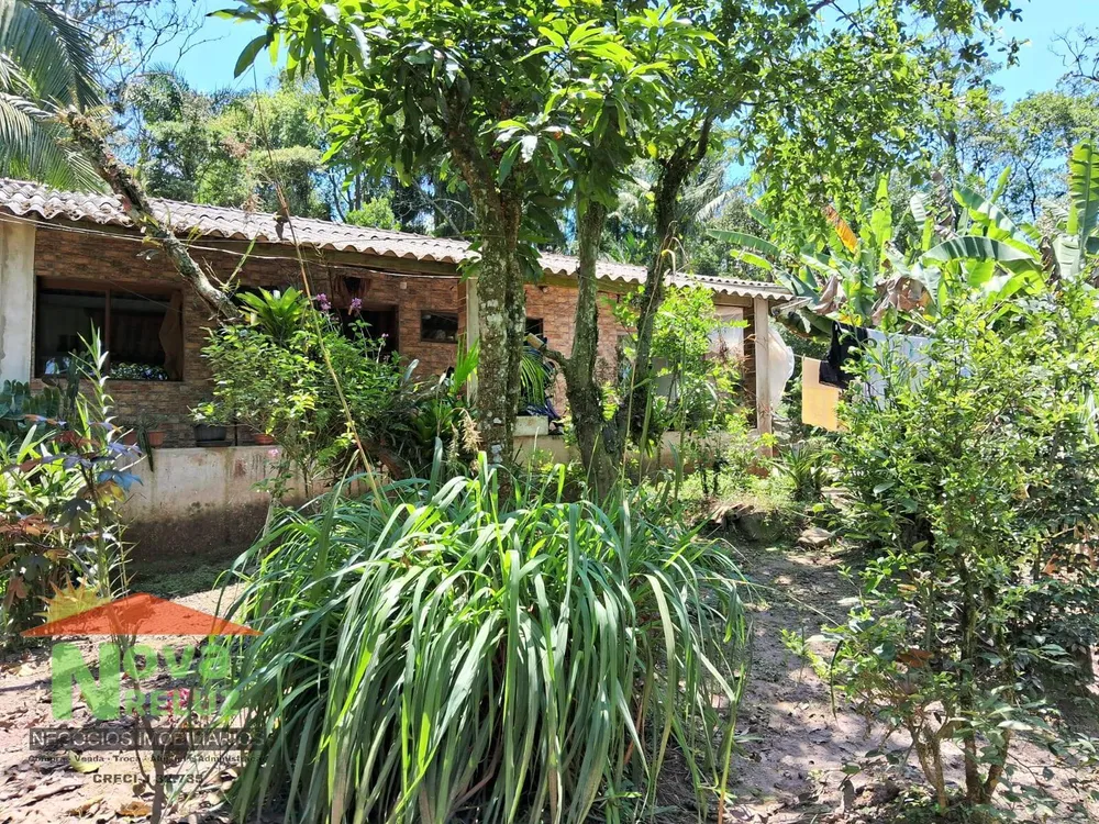 Chácara, 3 quartos, 1600 m² - Foto 1