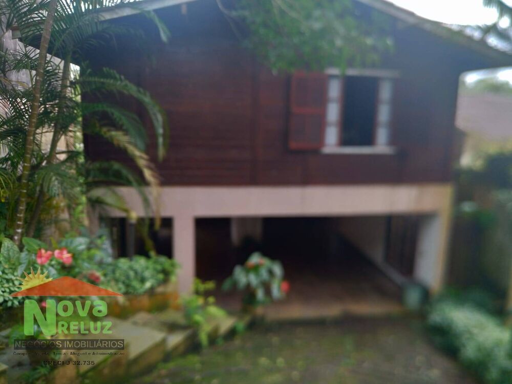 Chácara à venda com 3 quartos, 260m² - Foto 1