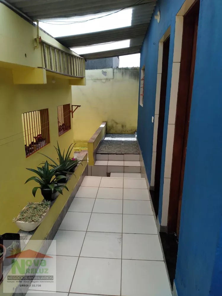 Casa à venda com 2 quartos, 138m² - Foto 1