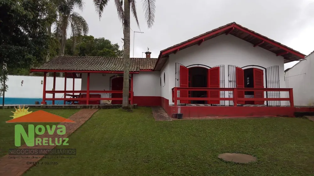 Chácara, 3 quartos, 900 m² - Foto 1