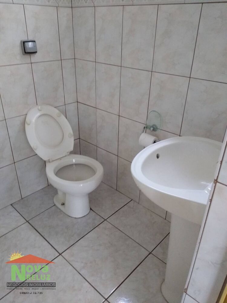 Casa à venda com 3 quartos, 200m² - Foto 3
