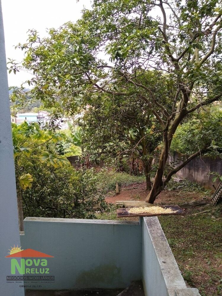 Casa à venda com 3 quartos, 200m² - Foto 2