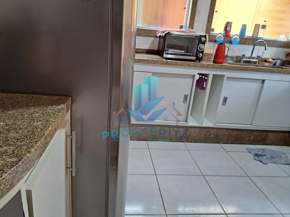 Sobrado à venda com 3 quartos, 300m² - Foto 6