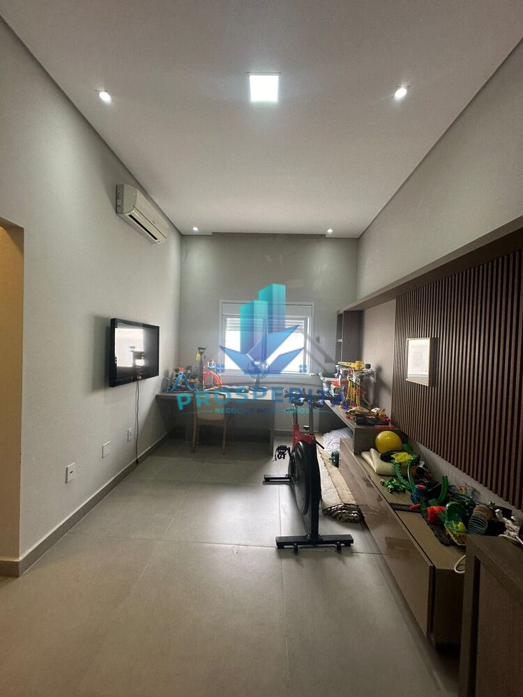 Casa à venda com 3 quartos, 211m² - Foto 2