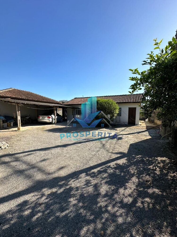 Casa à venda com 2 quartos, 588m² - Foto 1