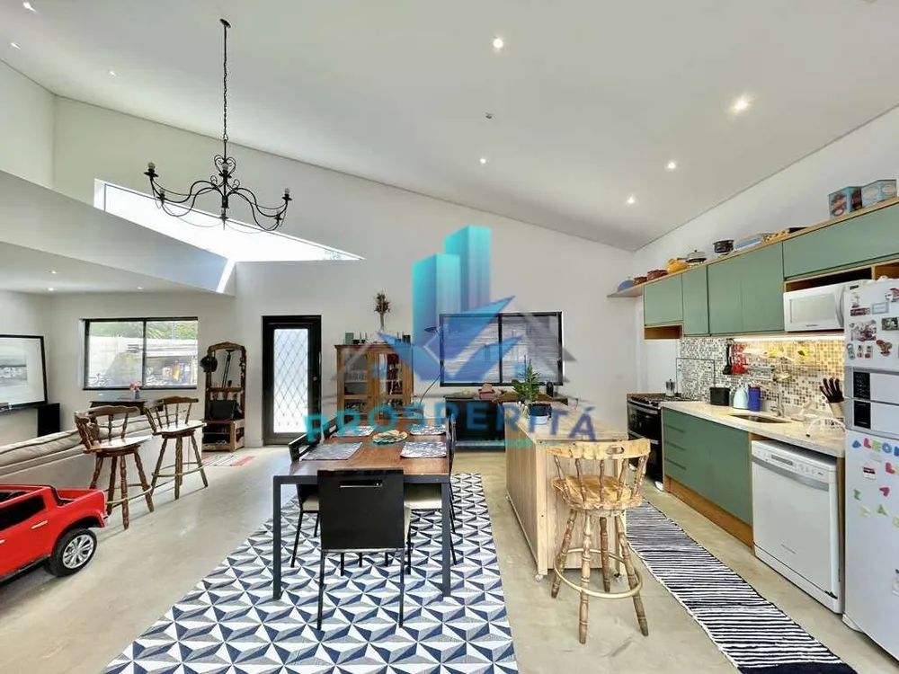 Casa, 3 quartos, 277 m² - Foto 1