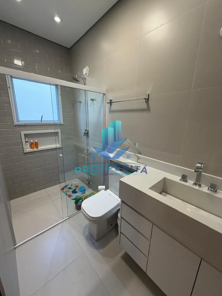 Casa, 3 quartos, 231 m² - Foto 1