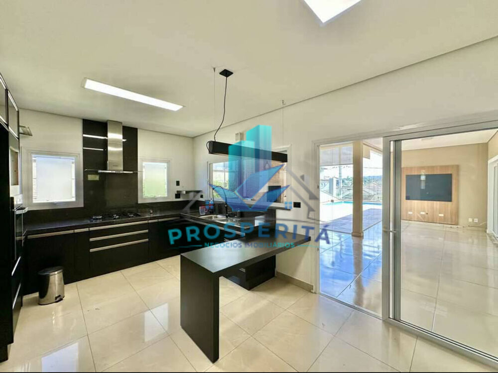 Casa de Condomínio à venda com 4 quartos, 358m² - Foto 2