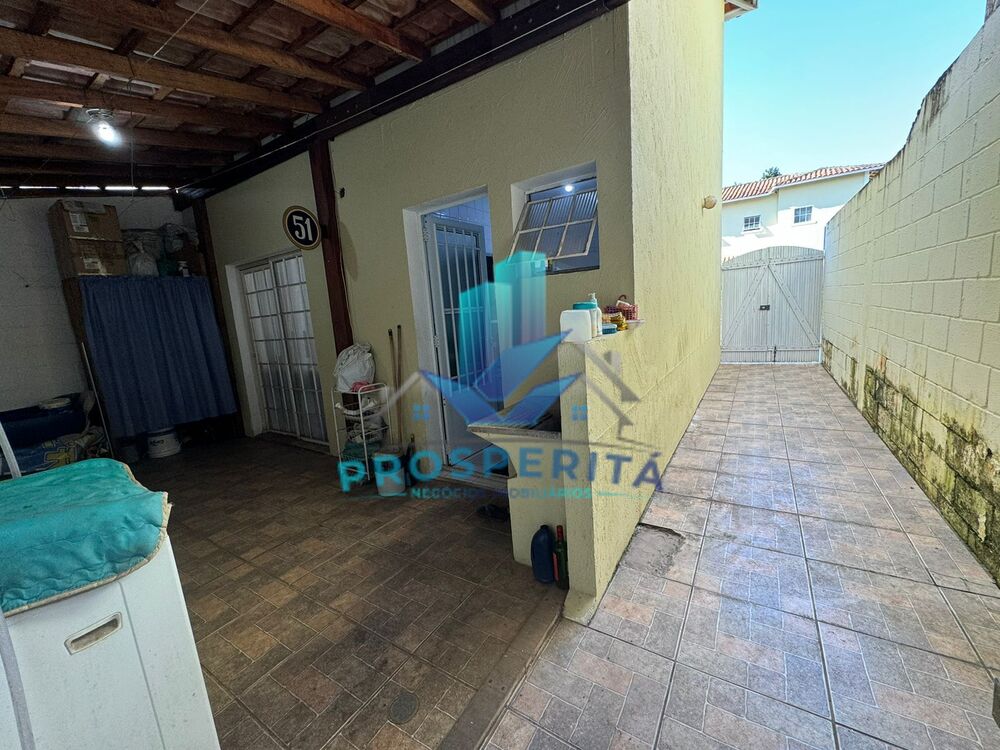 Casa de Condomínio à venda com 2 quartos, 110m² - Foto 1