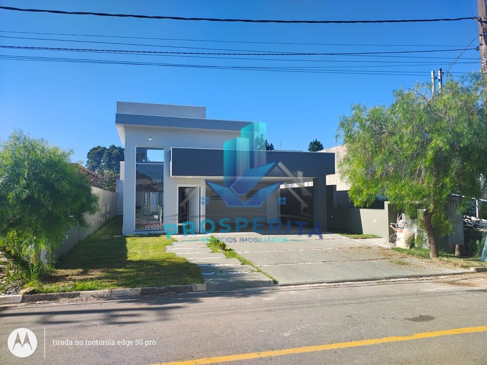 Casa, 3 quartos, 239 m² - Foto 1