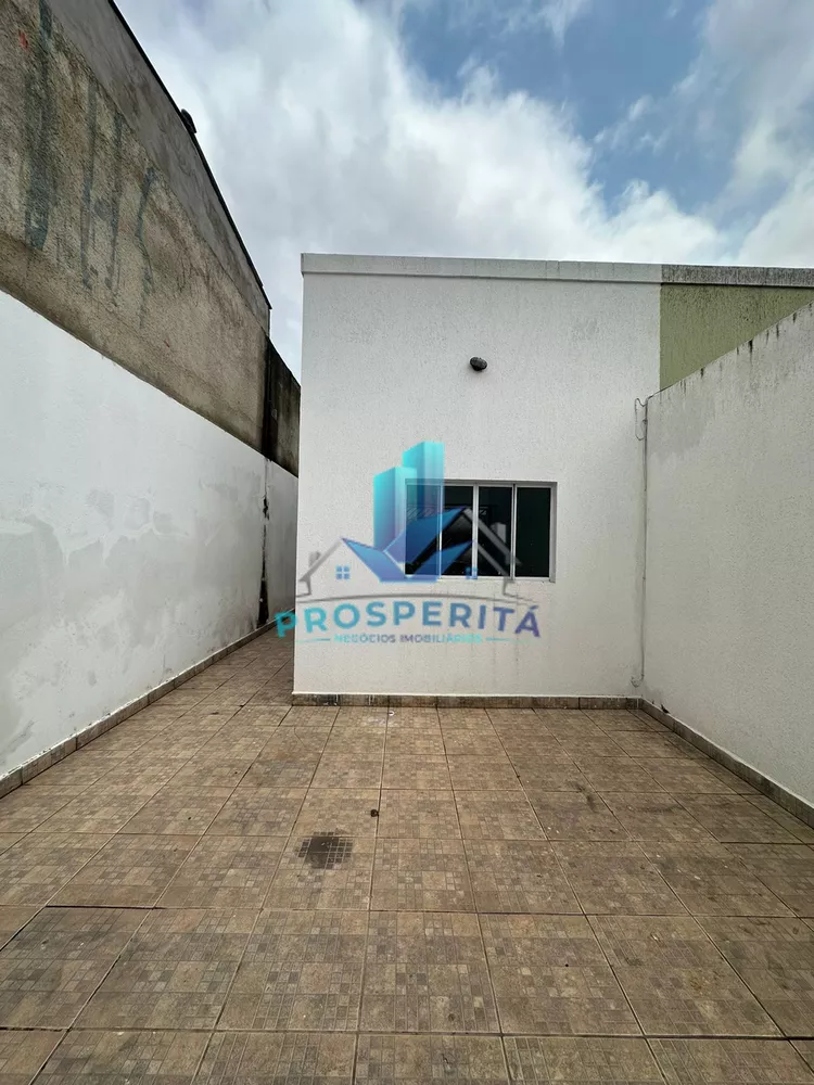 Casa à venda com 2 quartos, 80m² - Foto 2