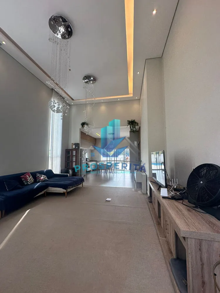 Casa, 3 quartos, 211 m² - Foto 1