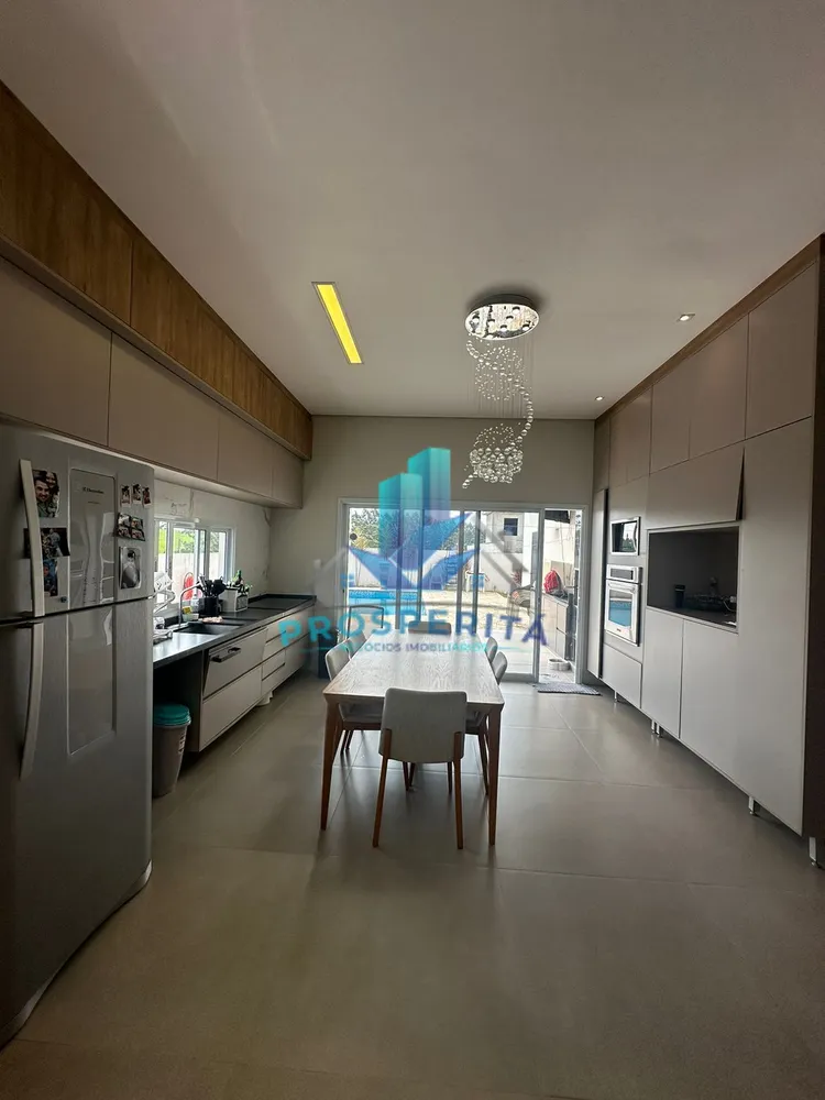 Casa, 3 quartos, 211 m² - Foto 3