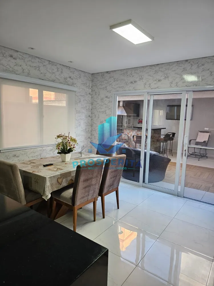 Casa, 3 quartos, 169 m² - Foto 1
