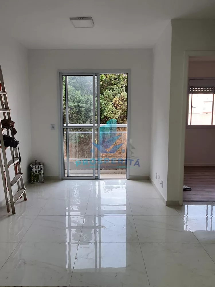 Apartamento à venda com 2 quartos, 48m² - Foto 2