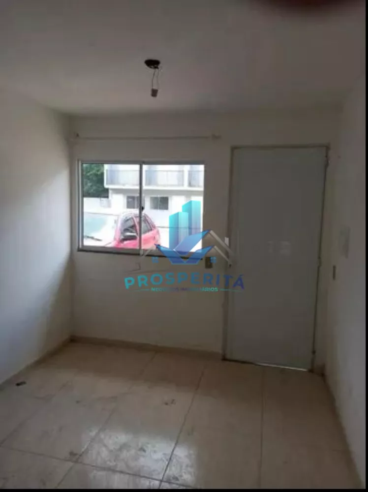 Casa à venda com 2 quartos, 105m² - Foto 2